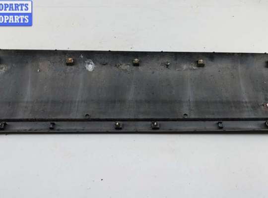 купить Молдинг двери задней правой на Iveco Daily (2006-2011)