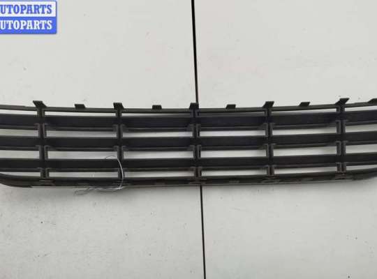 купить Решётка (заглушка) в бампер на Volkswagen Passat B6