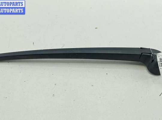 Щеткодержатель (поводок стеклоочистителя) задний AU1695786 на Audi A4 B6 (2001-2004)