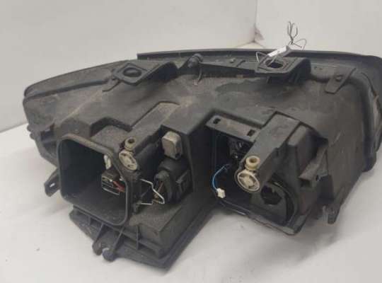 купить Фара левая на Audi A4 B6 (2001-2004)