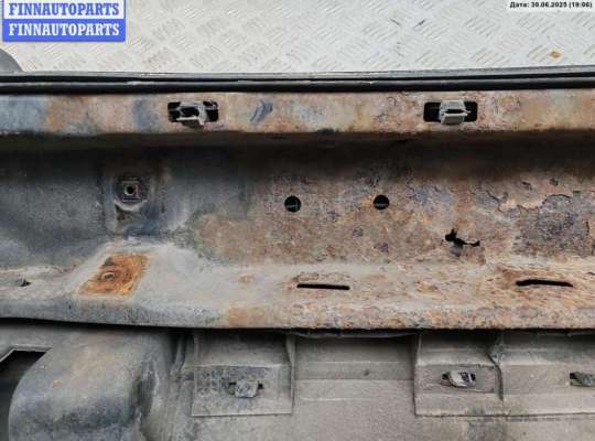 купить Бампер задний на Volkswagen Passat B4