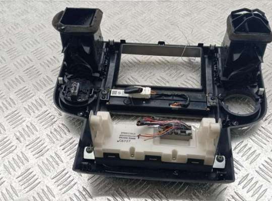 купить Консоль салона (центральная часть) на Nissan X-Trail (2001-2007) T30