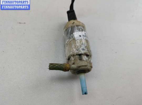 Насос (моторчик) омывателя стекла MB1688660 на Mercedes W124 (1985-1995)