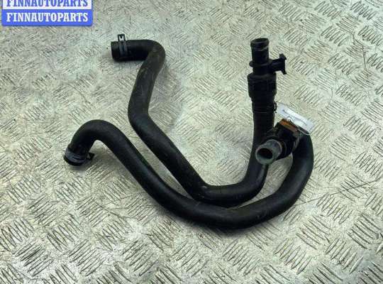 купить Патрубок отопителя (печки) на Volkswagen Passat B5