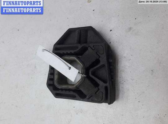 купить Кронштейн радиатора на Volkswagen Touran