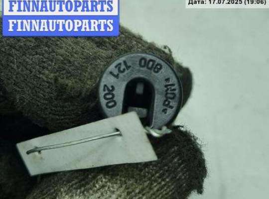 купить Кронштейн крепления на Volkswagen Passat B5