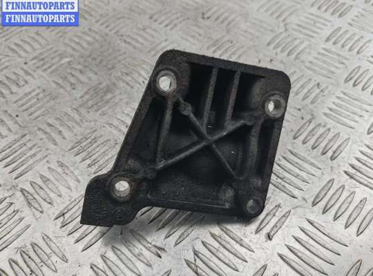 купить Кронштейн двигателя опорный на BMW 5 E39 (1995-2003)