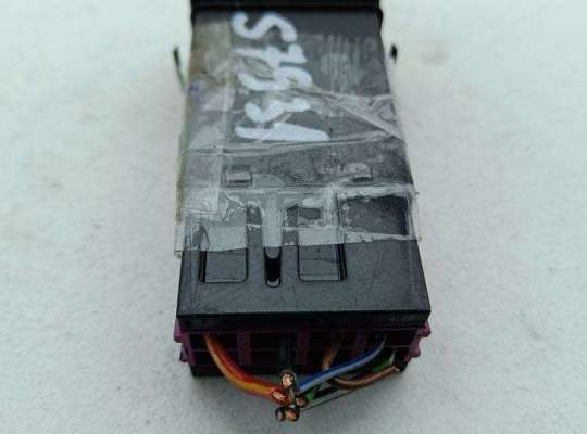 купить Кнопка аварийной сигнализации (аварийки) на Volkswagen Passat B5+ (GP)