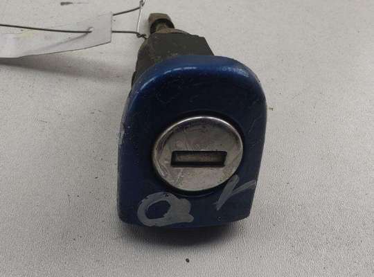 купить Личинка замка на Volkswagen Passat B5