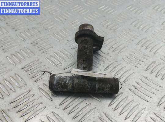 купить Фланец (тройник) системы охлаждения на Volkswagen Transporter T4