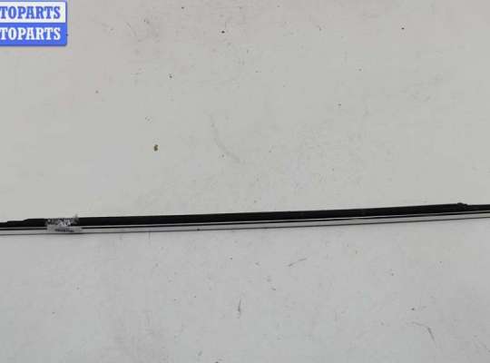 купить Молдинг стекла двери задней правой наружный на Volkswagen Passat B5+ (GP)