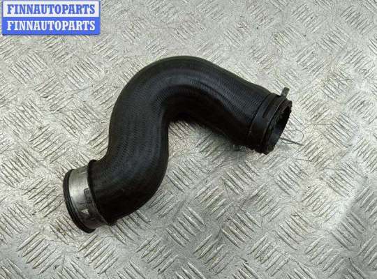 Патрубок интеркулера VG2768297 на Volkswagen Passat B6