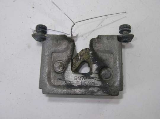 Купить Замок капота на BMW 5 E60/E61 (2003-2010) Замок капота BM1526160 на BMW 5 E60/E61 (2003-2010)