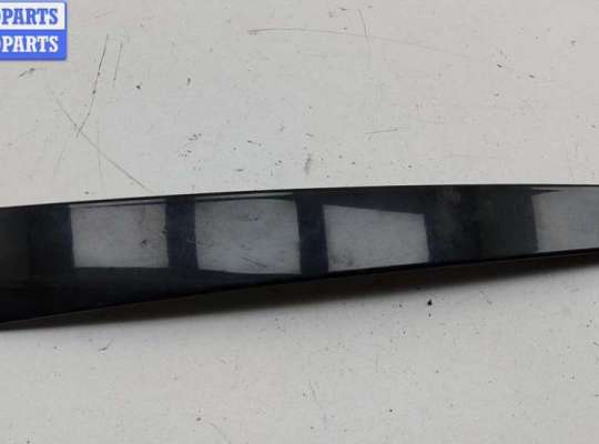 купить Накладка двери передней левой на Volkswagen Passat B5+ (GP)