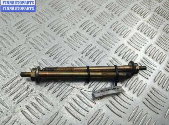 купить Болт крепления на Volkswagen Bora