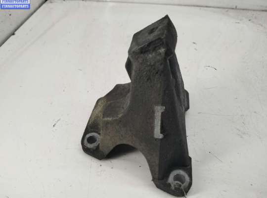 купить Кронштейн двигателя опорный на Audi A4 B6 (2001-2004)