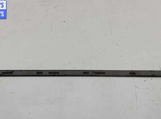 купить Молдинг двери передней правой на Audi A6 C5 (1997-2005)