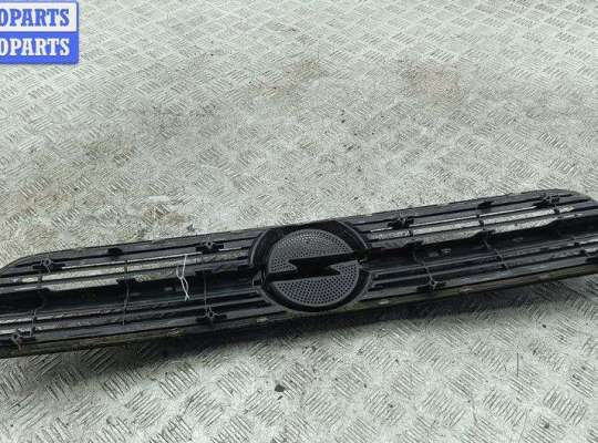 Решетка радиатора на Opel Vectra C
