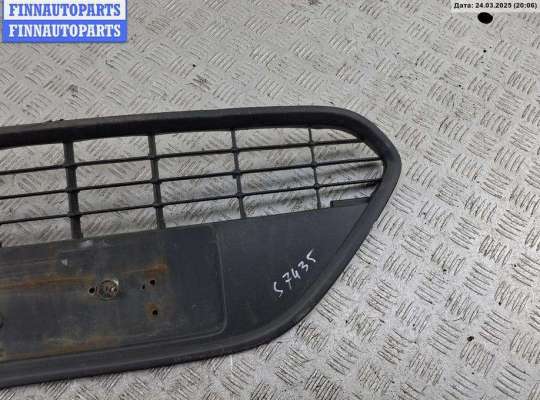 купить Решётка (заглушка) в бампер на Ford Focus II (2004-2011)