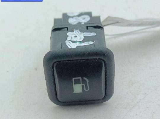 Кнопка открывания лючка топливного бака VG2612847 на Volkswagen Passat B5