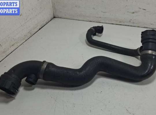 Купить Патрубок радиатора на BMW 3 E46 (1998-2006) Патрубок радиатора BM3495298 на BMW 3 E46 (1998-2006)