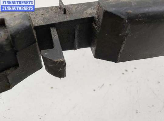 купить Кронштейн бампера переднего на Volkswagen Passat B5