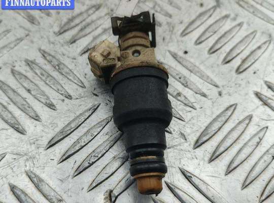 купить Форсунка топливная на Volkswagen Passat B4