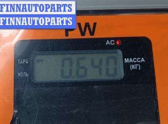 купить Петля двери передней левой на Volkswagen Golf-4