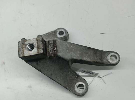 Кронштейн КПП опорный FO1727226 на Ford Focus II (2004-2011)