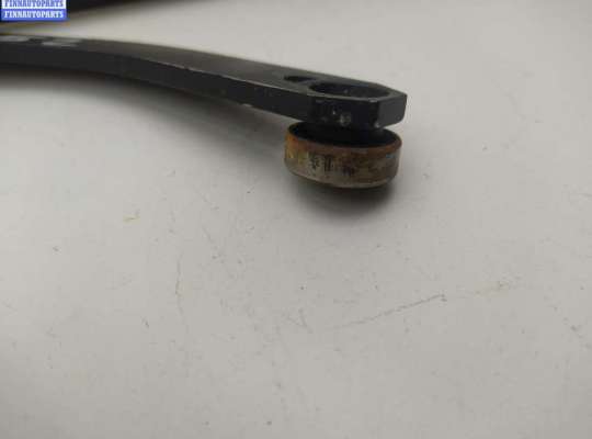 купить Щеткодержатель (поводок стеклоочистителя) передний на Mercedes C-Class W203 (2000-2006)