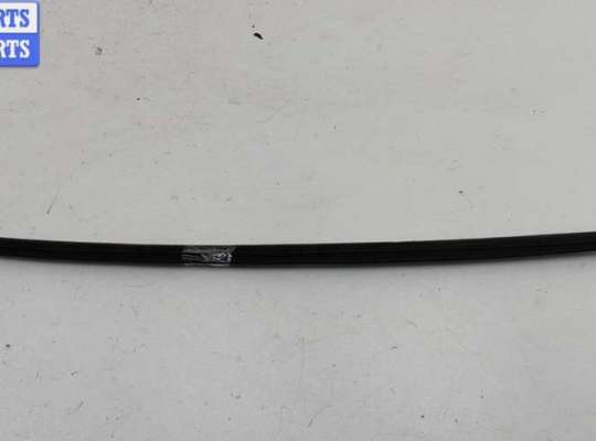 Молдинг лобового стекла FO2151907 на Ford Mondeo III (2000-2007)