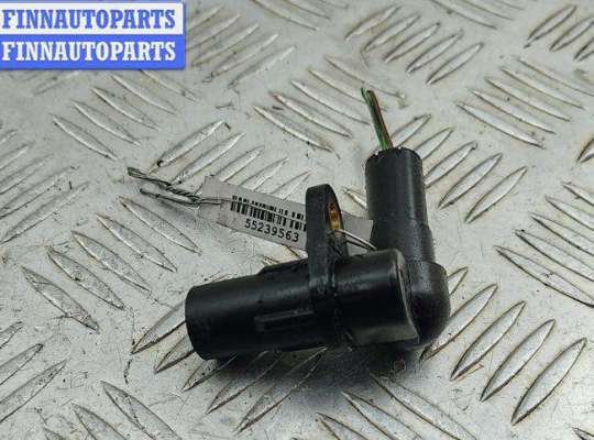 Датчик положения коленвала MT556657 на Mitsubishi Space Star (1998-2005)