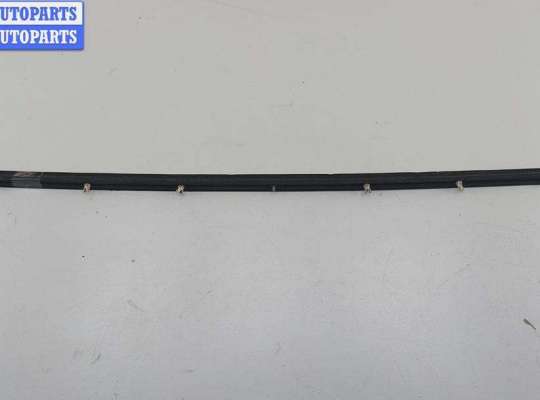 купить Молдинг двери передней правой на Mercedes C-Class W202 (1993-2000)