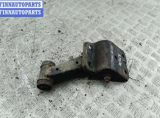 купить Рычаг подвески передний правый на Nissan Primera P11 (1999-2002)