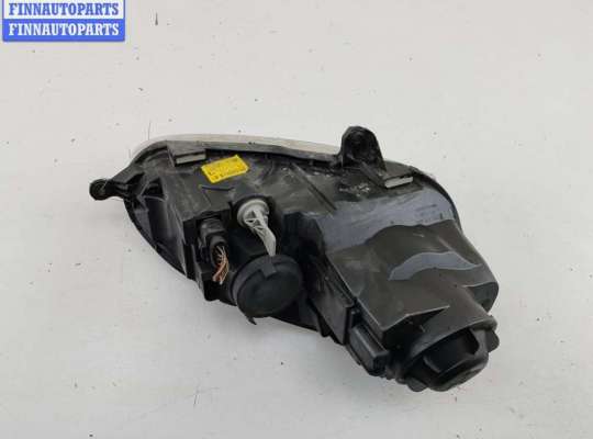 Фара передняя на Volkswagen Golf V (1K)