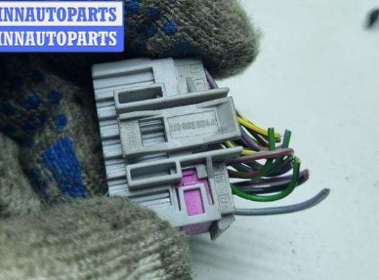 купить Разъем (фишка) проводки на Volkswagen Golf-4