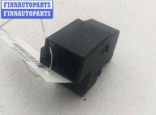 купить Кнопка открывания лючка топливного бака на Volkswagen Passat B5+ (GP)