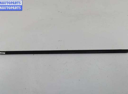 Молдинг стекла двери передней левой наружный CT1127296 на Citroen C4 (2004-2010)