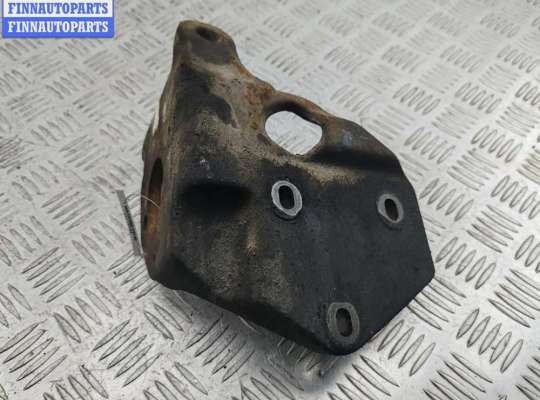 купить Кронштейн ТНВД на Volkswagen Transporter T4