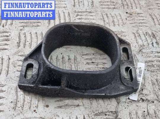 купить Кронштейн двигателя опорный на Volkswagen Passat B5