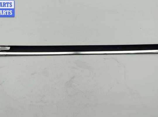 Купить Молдинг двери задней правой на Volkswagen Touran Молдинг двери задней правой VG2712838 на Volkswagen Touran