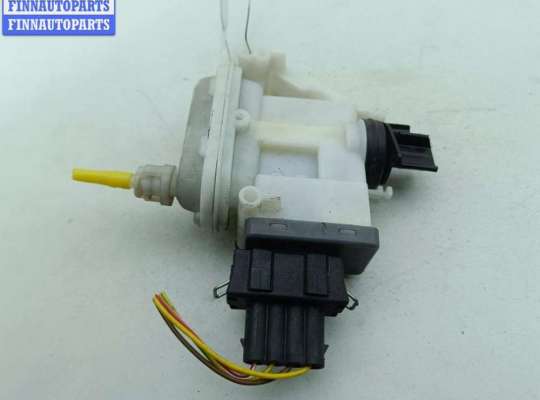 купить Активатор (привод) замка двери задней левой на Volkswagen Passat B4