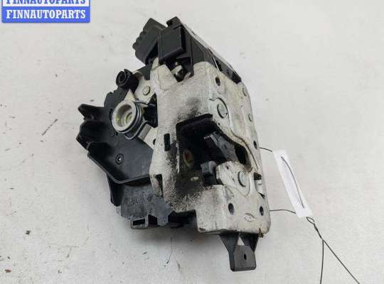 Замок боковой двери на Ford Focus I