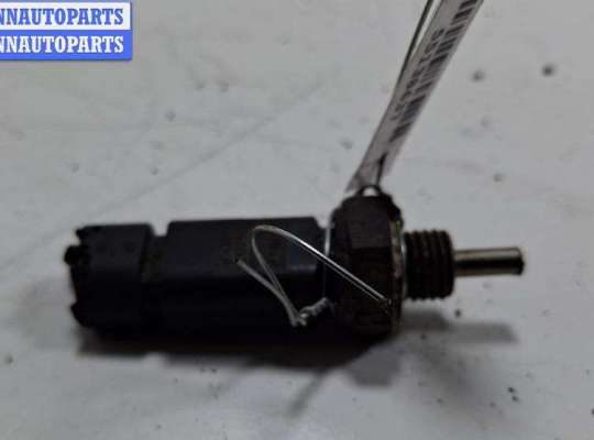 купить Датчик температуры на Renault Scenic II (2003-2009)