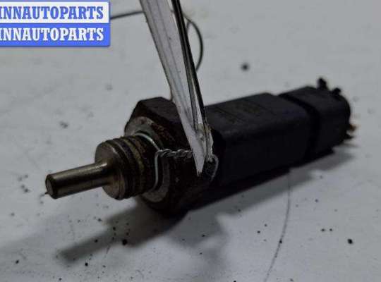 купить Датчик температуры на Renault Scenic II (2003-2009)