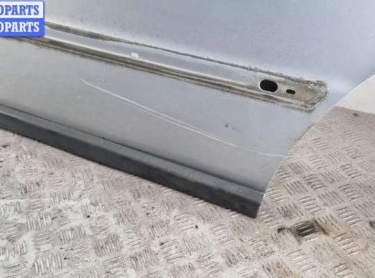 купить Дверь боковая задняя левая на Volkswagen Passat B5