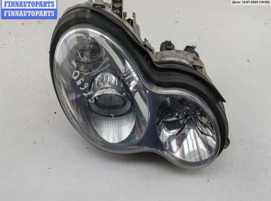 купить Фара правая на Mercedes C-Class W203 (2000-2006)