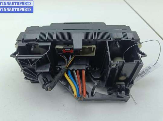 купить Переключатель отопителя на Volkswagen Caddy (2004-2010)