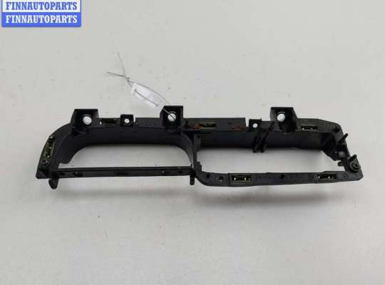 Ручка двери внутренняя передняя левая VG2463305 на Volkswagen Passat B5+ (GP)