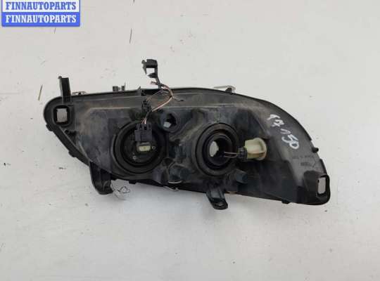 Фара передняя на Opel Zafira A